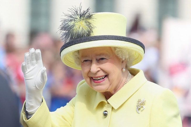 Isabel II de Inglaterra cumple 65 años en el trono