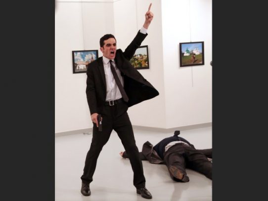 Imagen del asesino del embajador ruso en Turquía gana el World Press Photo