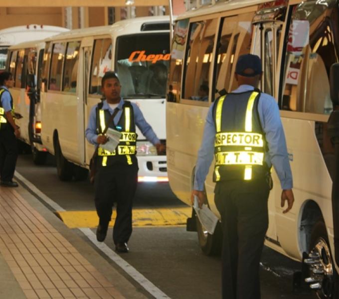 ATTT inspecciona autobuses en la Terminal de Albrook