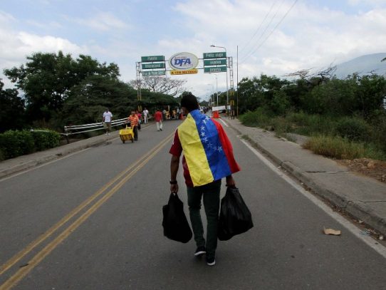 Colombia deportará 11 venezolanos por trabajo informal