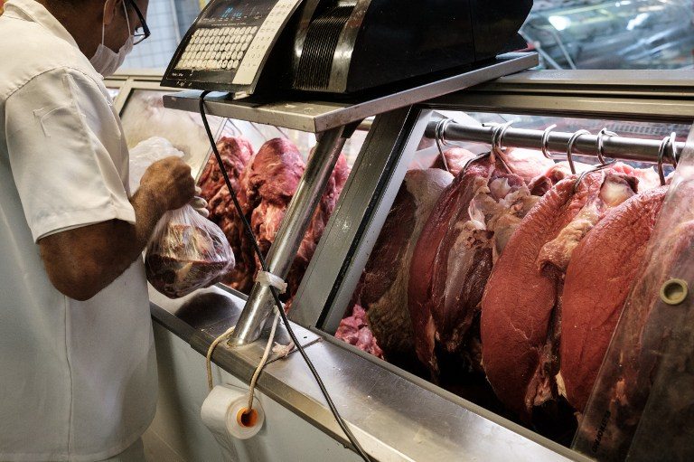 Brasil ordena retirar más carne del mercado