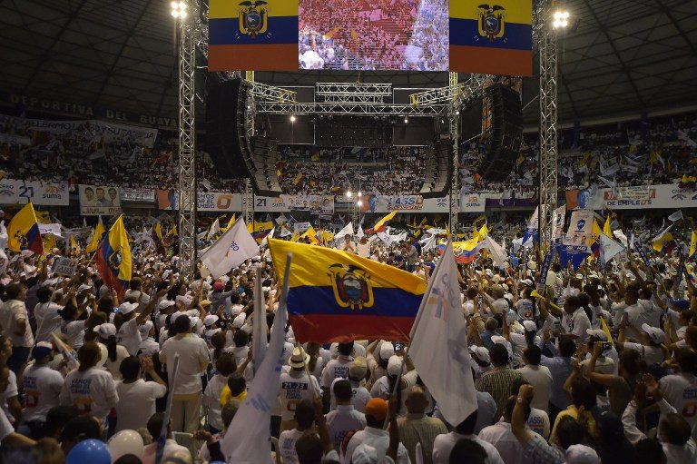Ecuador espera "la hora cero" para elegir nuevo presidente