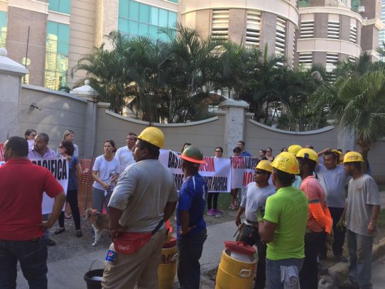 Moradores de Punta Pacífica retoman acciones de protesta