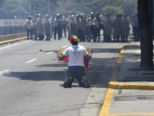 Protesta opositora contra Maduro deriva en nuevos disturbios
