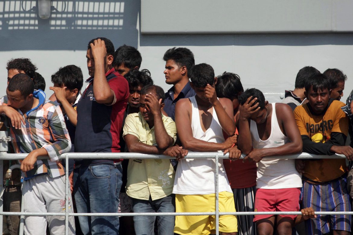 Al menos 97 migrantes desaparecidos en naufragio frente a costas de Libia