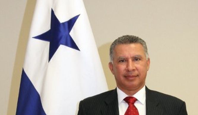 Ratifican a Alfredo Martiz como director de la Caja de Seguro Social