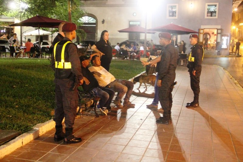 Agente del SPI hiere a turista en confuso incidente en Casco Antiguo