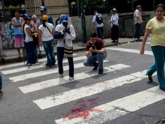 Veinte muertos dejan tres semanas de violentas protestas en Venezuela