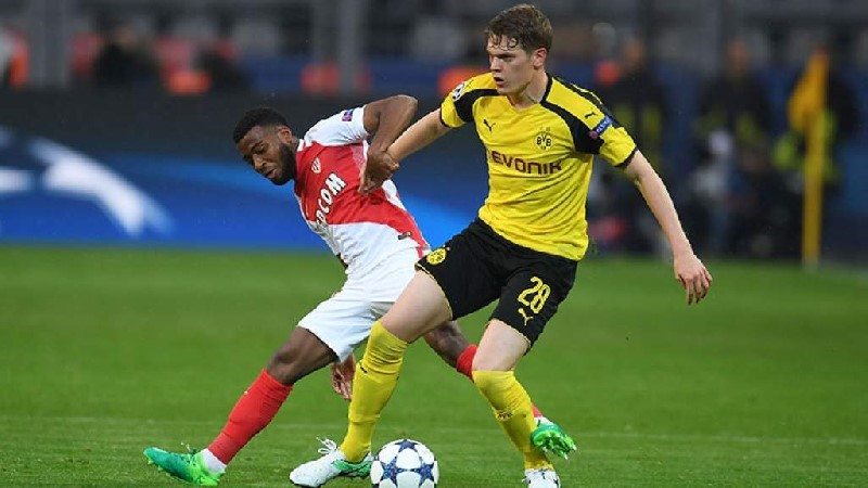 En campo de Borussia Dortmund, Mónaco vence 3-2 al día siguiente del atentado