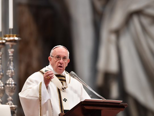 El papa pide el fin del "exterminio" en Siria y "reconciliación" en Tierra Santa