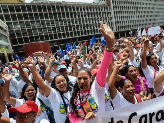 La oposición desafía al gobierno de Maduro por octava semana
