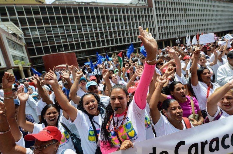 La oposición desafía al gobierno de Maduro por octava semana
