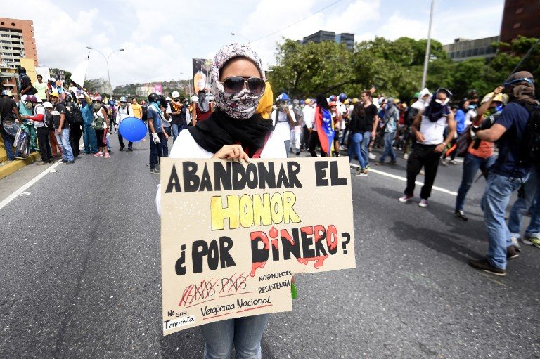 Violencia descontrolada arma de doble filo para gobierno y oposición venezolana