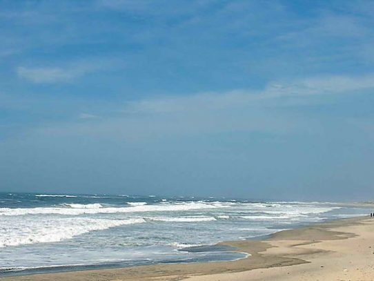 Perú cierra playas en fiestas del año nuevo para evitar contagios de covid-19