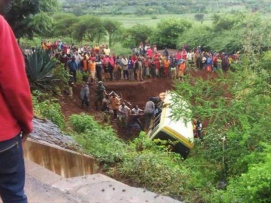 Al menos 29 niños mueren en accidente de autobús en Tanzania