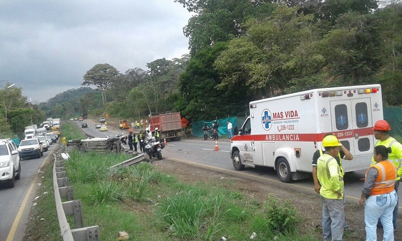 1 victima fatal y 2 heridos tras accidente de transito en Loma Cová
