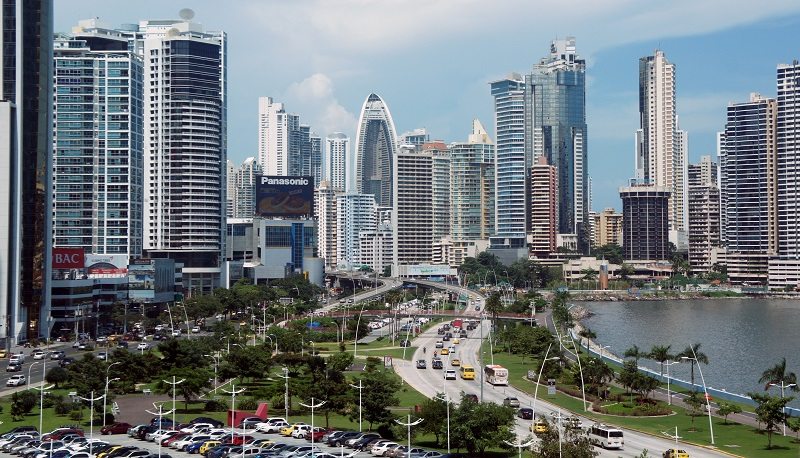 Experto de ONU pide a Panamá castigar la evasión fiscal como delito
