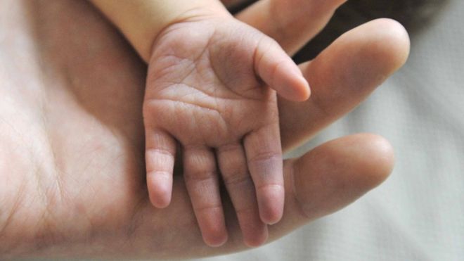 El presidente Varela  sanciona la Ley de Paternidad