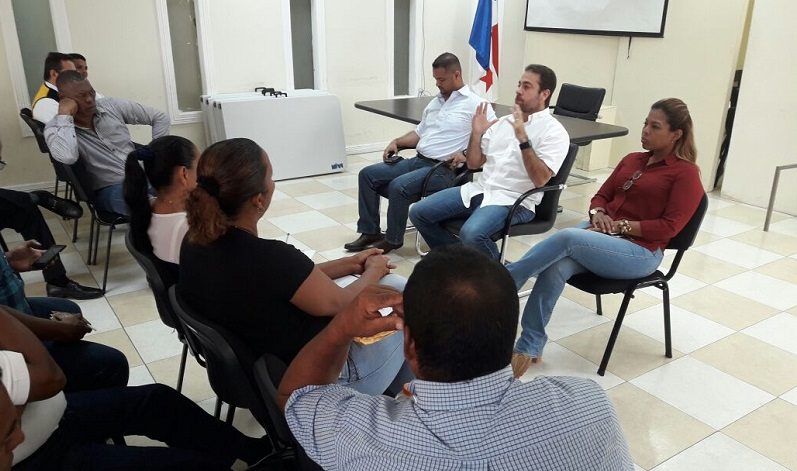 Dirigentes de Cerro Galera se reúnen con Miviot para reubicación