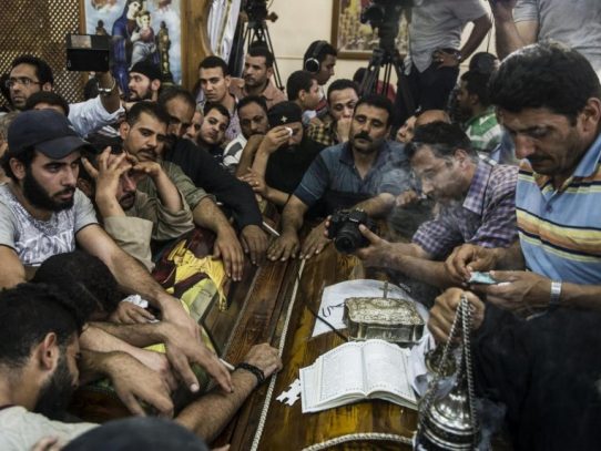 EI reivindica ataque contra cristianos en Egipto