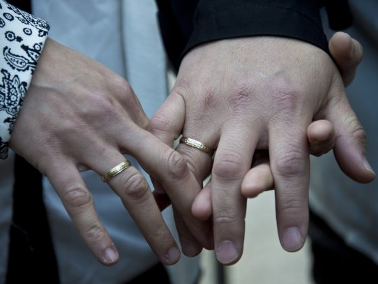 Costa Rica llama a acatar opinión de Corte Interamericana sobre matrimonio gay