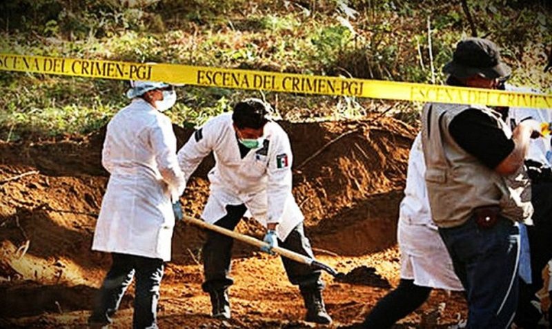 Sube a 18 cifra de cuerpos hallados en fosa cerca del balneario mexicano Los Cabos