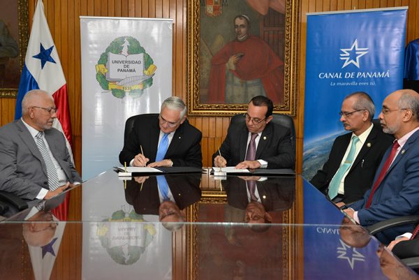 Canal de Panamá y Universidad de Panamá firman acuerdo de cooperación