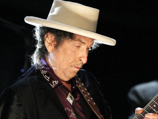 Bob Dylan envió discurso de aceptación del Nóbel y recibirá premio en efectivo