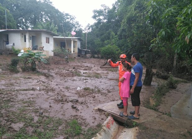 Afectados por lluvias en Panamá Oeste reciben asistencia humanitaria