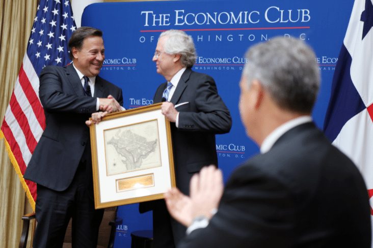 Varela presenta situación económicos de Panamá al Club Económico de Washington