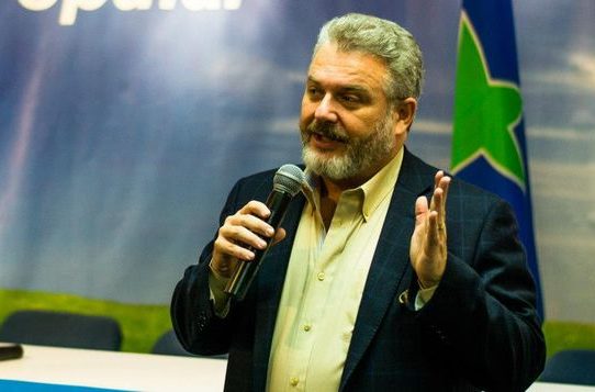 Milton Henríquez presenta renuncia como Presidente del Partido Popular