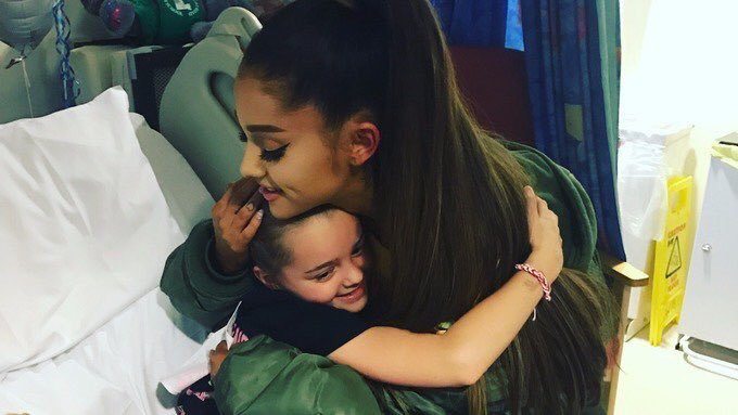 Ariana Grande visitó a sus fans hospitalizados por el atentado en Manchester