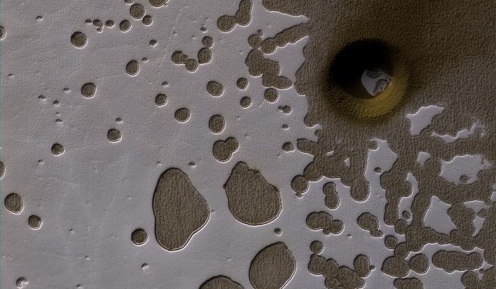 Extraño pozo apareció en el polo sur de Marte