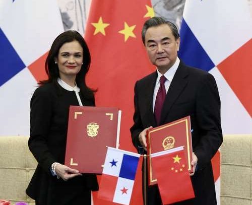 Panamá formaliza lazos con China y  se oficializa ruptura con Taiwán