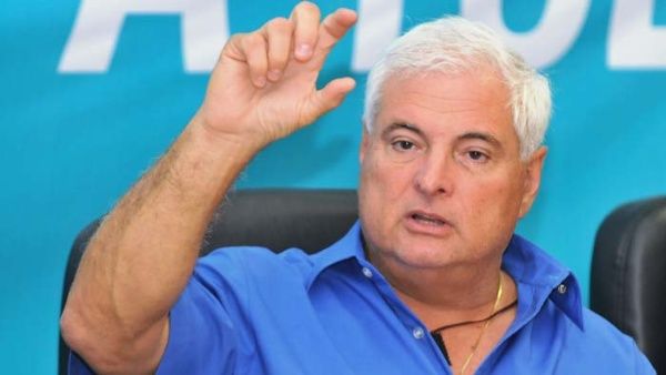 Martinelli asegura que no regresará al país para evitar que Varela lo inhabilite en el 2019