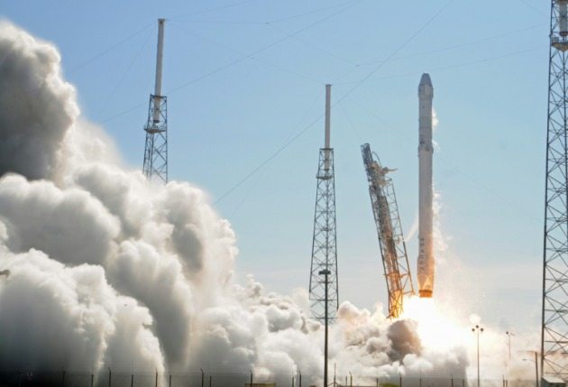 SpaceX pone al mismo tiempo 64 satélites en órbita