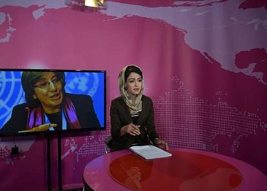 Medios dedicados a las mujeres desafían los prejuicios en Afganistán