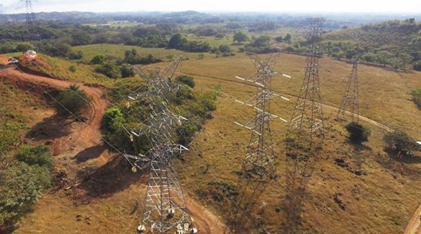 Reportan falta y bajones de energía eléctrica en Panamá