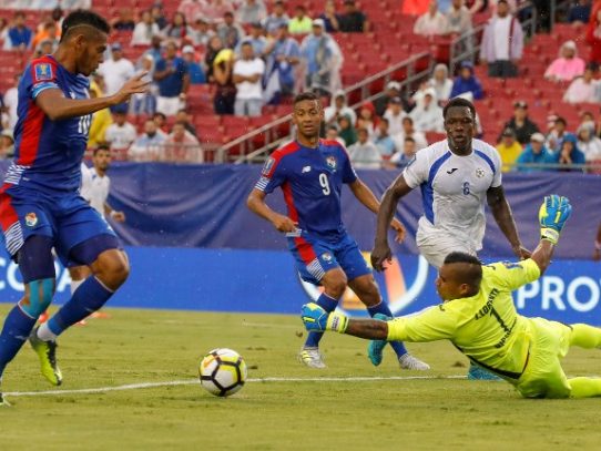Panamá vence 2-1 a Nicaragua en Grupo B de Copa Oro