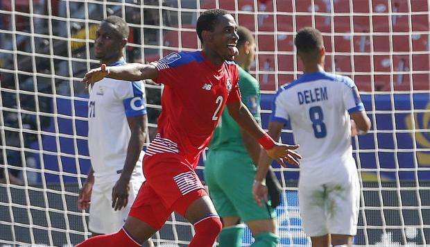 Panamá gana 3-0 a Martinica y pasa a cuartos de final de la Copa Oro