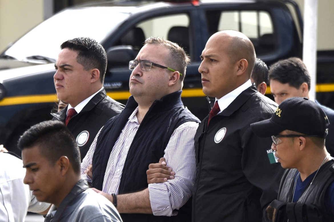 Guatemala extradita a exgobernador mexicano acusado de corrupción