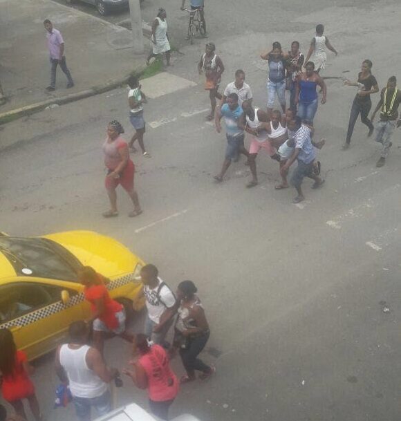 Un muerto y dos heridos tras balacera en Calle 5, Colón
