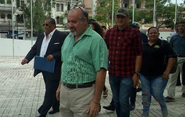 Miembros del CD denuncian a presidente Varela por presuntos vínculos con Odebrecht