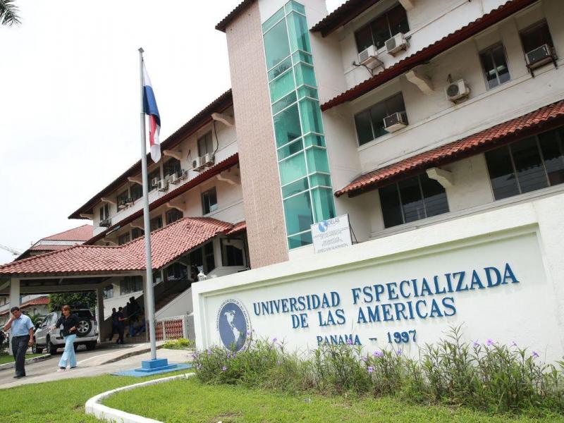Bosco Bernal se niega a entregar la rectoría de Udelas