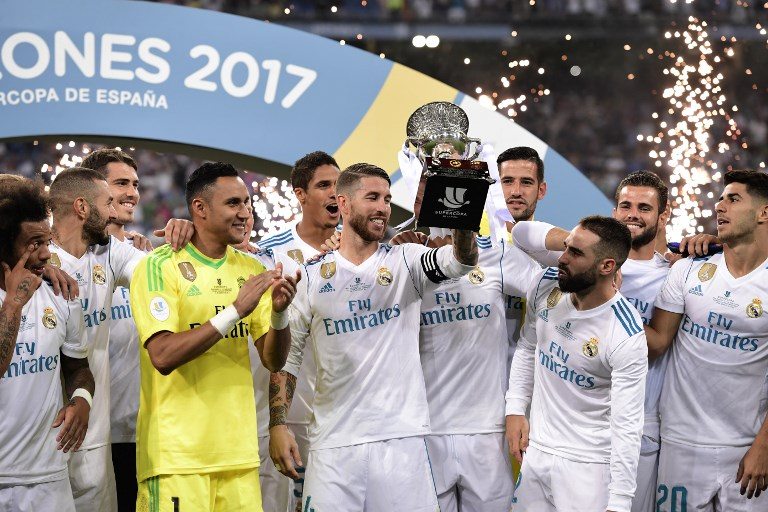 El Real Madrid ahoga al Barcelona para ganar la Supercopa de España
