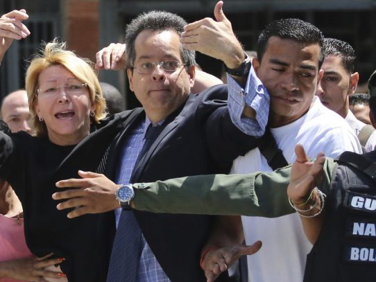 Presidente de Colombia ofrece asilo a exfiscal de Venezuela Luisa Ortega