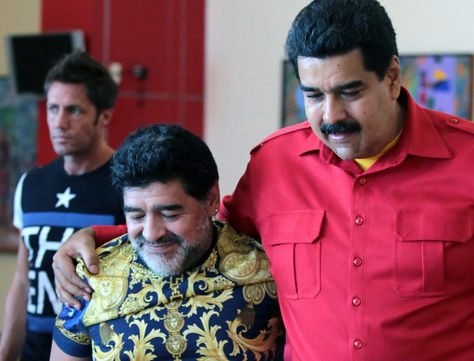 Maradona se ofrece como 'soldado' de Maduro