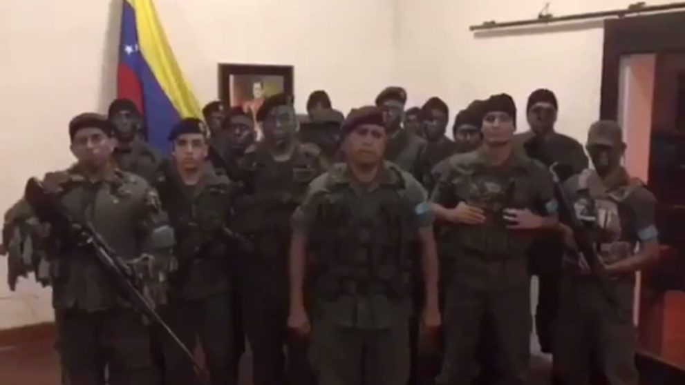Oficialismo en Venezuela reporta 7 detenidos militares como saldo de la sublevación militar