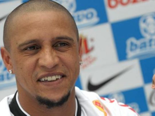 Decretan prisión para el exmadridista Roberto Carlos