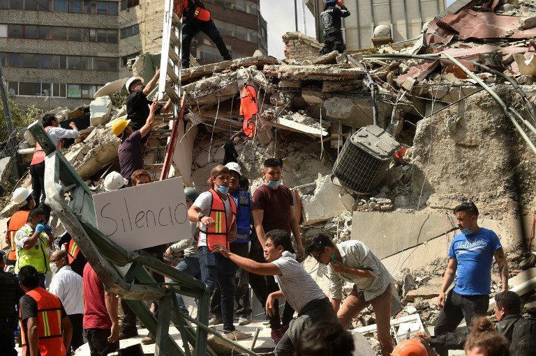 Potente sismo deja al menos 49 muertos en México en aniversario de terremoto